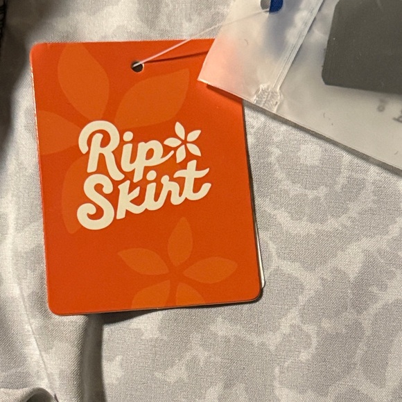 Ripskirt Hawaii black and grey  Patterned High Low Skirt - Picture 5 of 9